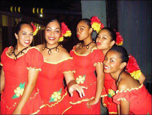 alumni_show_samoan-girls.jpg